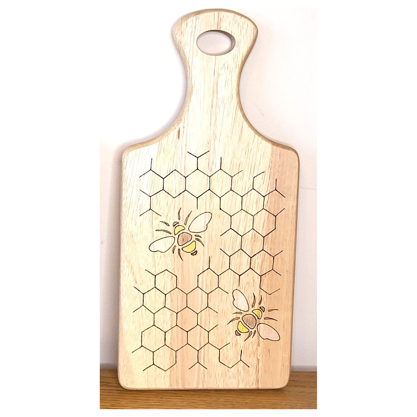 Chopping board - bee hive