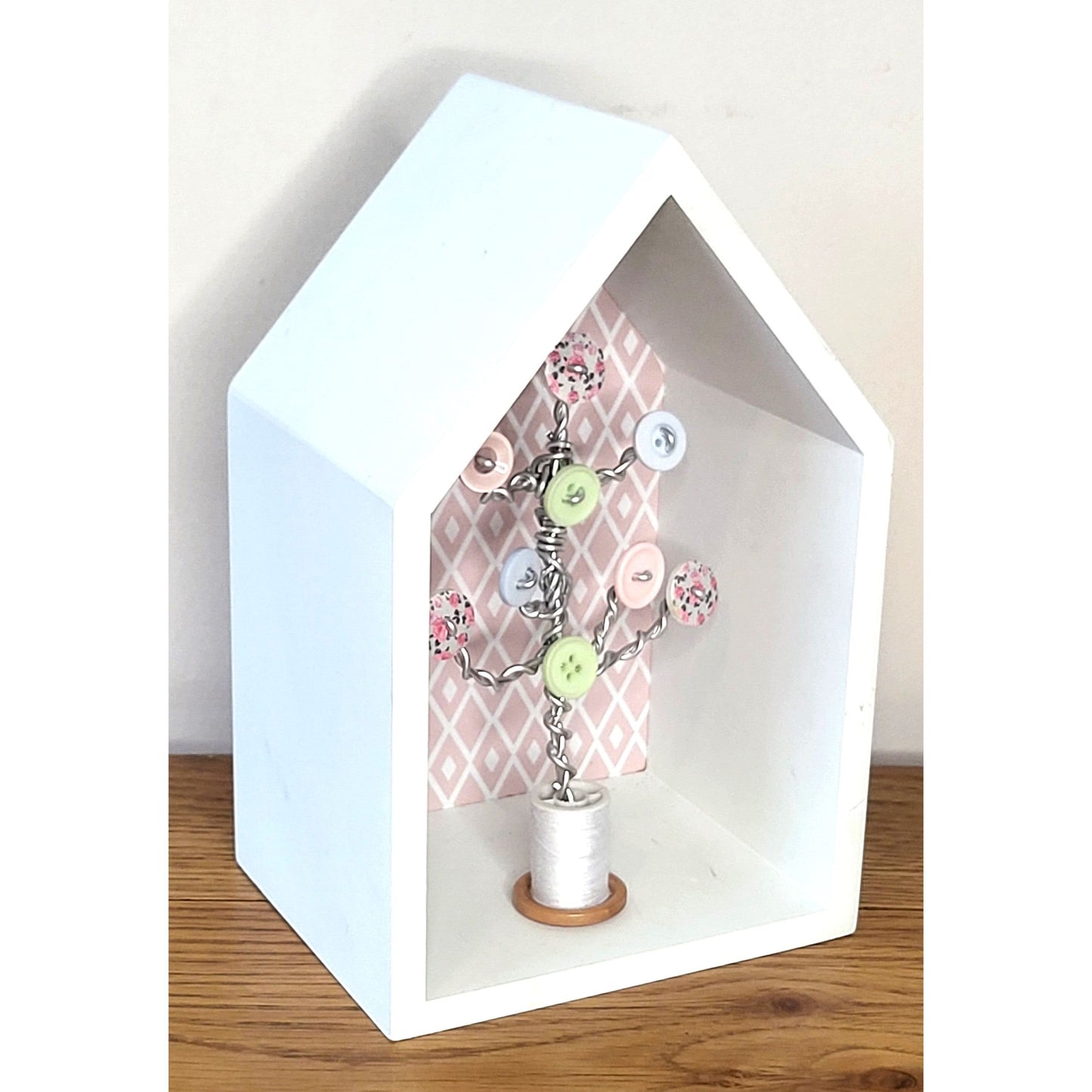 Button tree house - white
