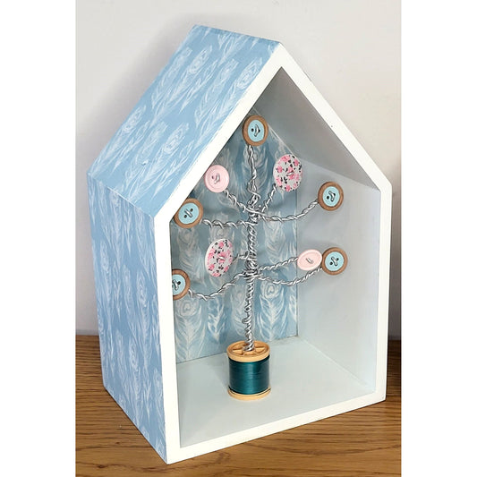 Button tree house - blue